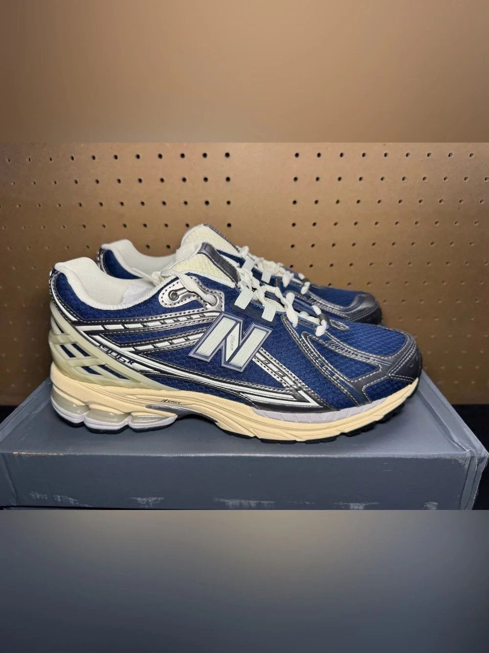 New Balance 1906R Size 11 Men’s